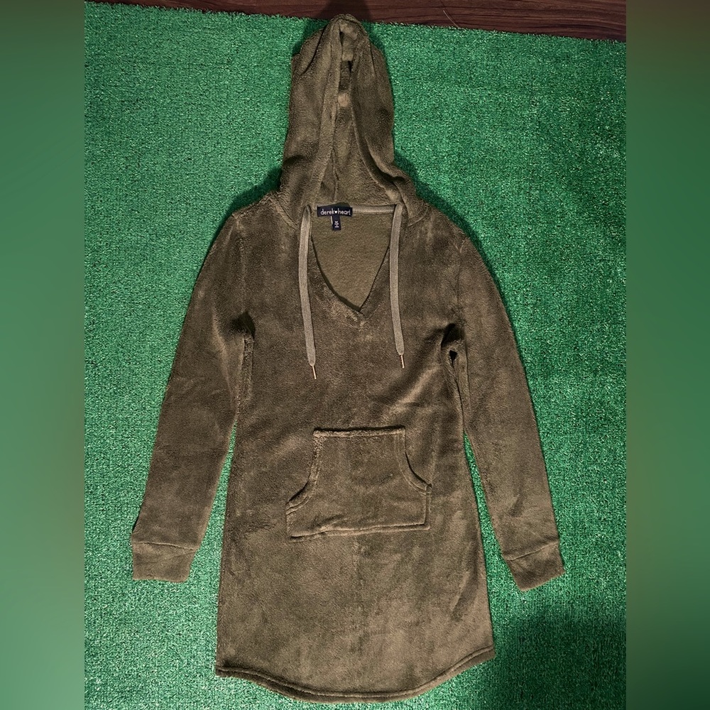 V Neck Long Sleeve Kangaroo Pocket Hooded Fuzzy Mini Dress